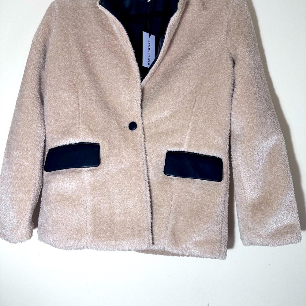 Weworewhat Faux Fur Blazer Ivory and black XS NWT - Picture 4 of 8